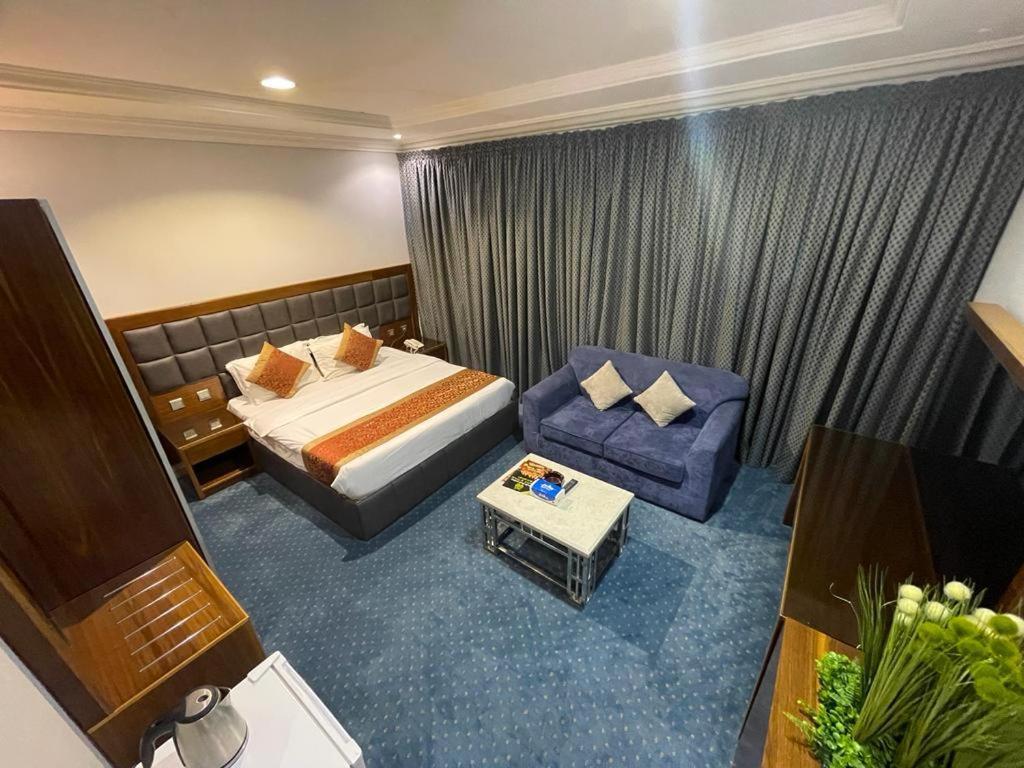 الماسم للأجنحة الفاخرة- الملك فهد - الرياض Riad Exterior foto
