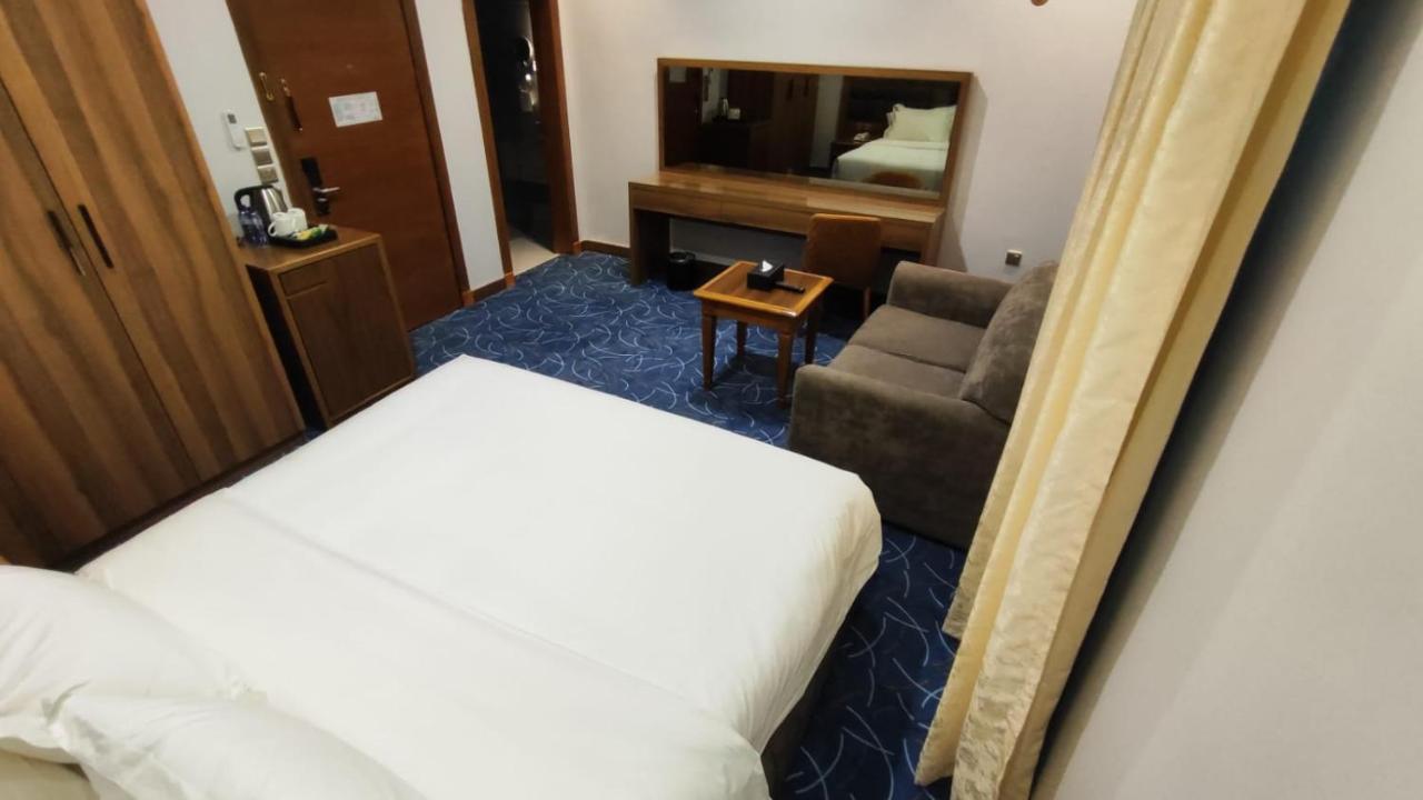 الماسم للأجنحة الفاخرة- الملك فهد - الرياض Riad Exterior foto